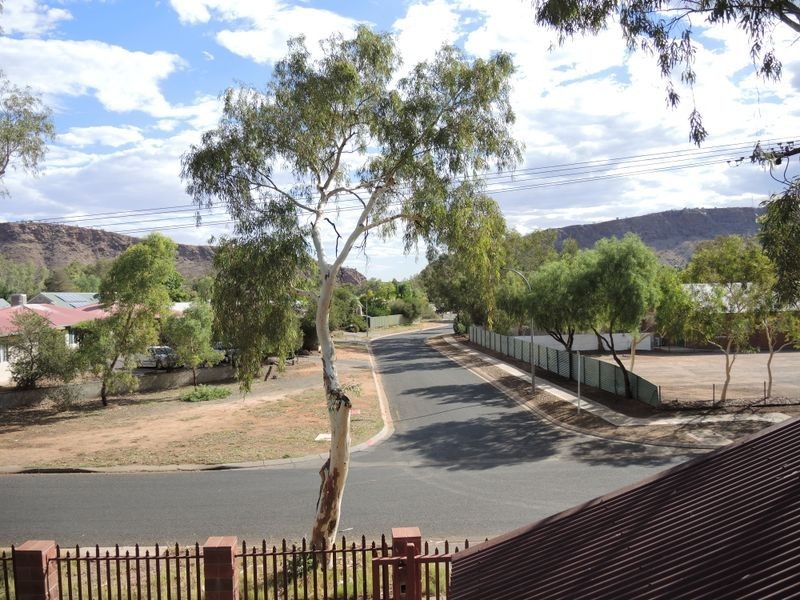 24 Allchurch Street, Alice Springs NT 0870