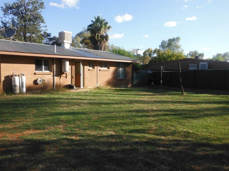 11 Banksia Street, Alice Springs NT 0870