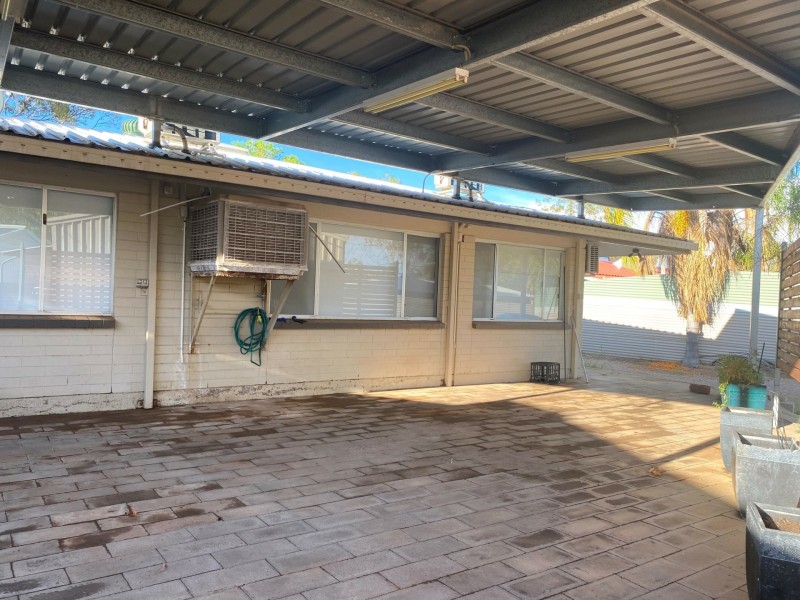 150 Dixon Rd, Braitling NT 0870
