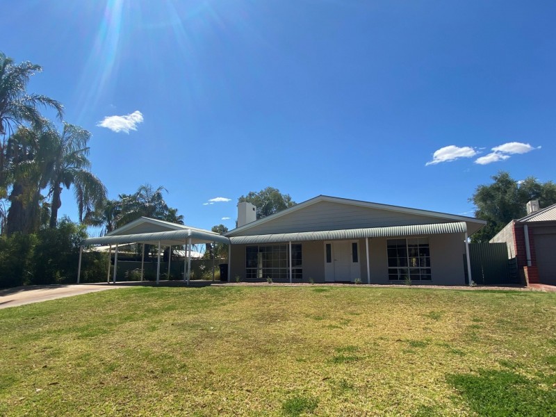 5 Cromwell Drive, Desert Springs NT 0870