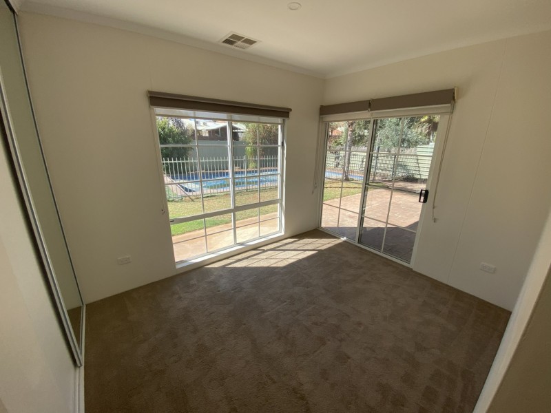 5 Cromwell Drive, Desert Springs NT 0870