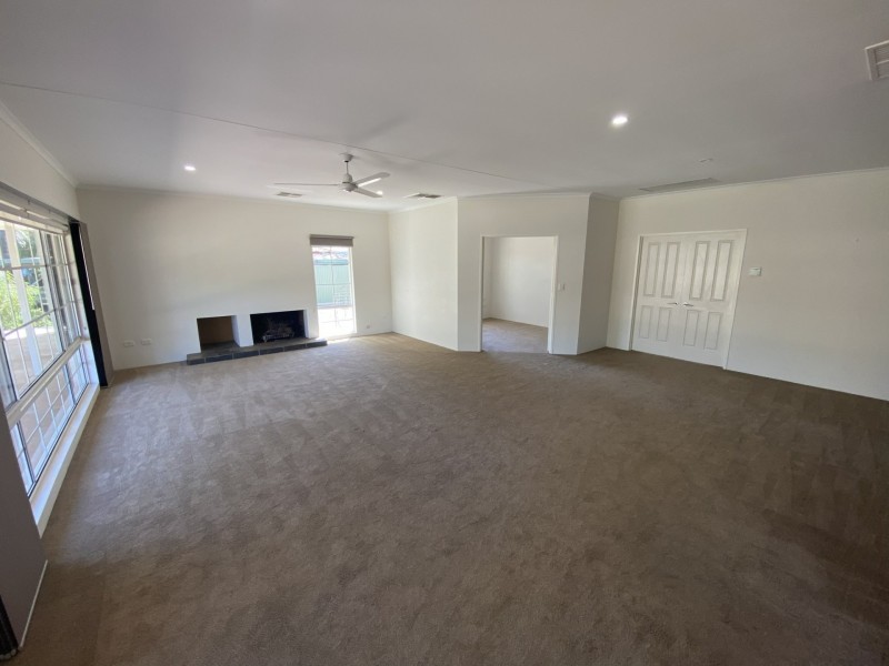 5 Cromwell Drive, Desert Springs NT 0870