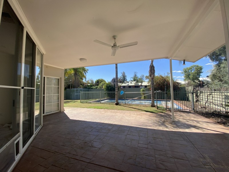 5 Cromwell Drive, Desert Springs NT 0870