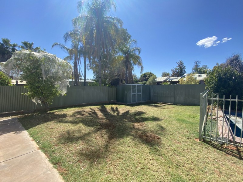 5 Cromwell Drive, Desert Springs NT 0870