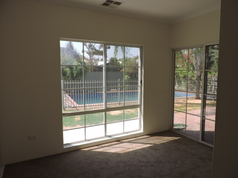 5 Cromwell Drive, Desert Springs NT 0870