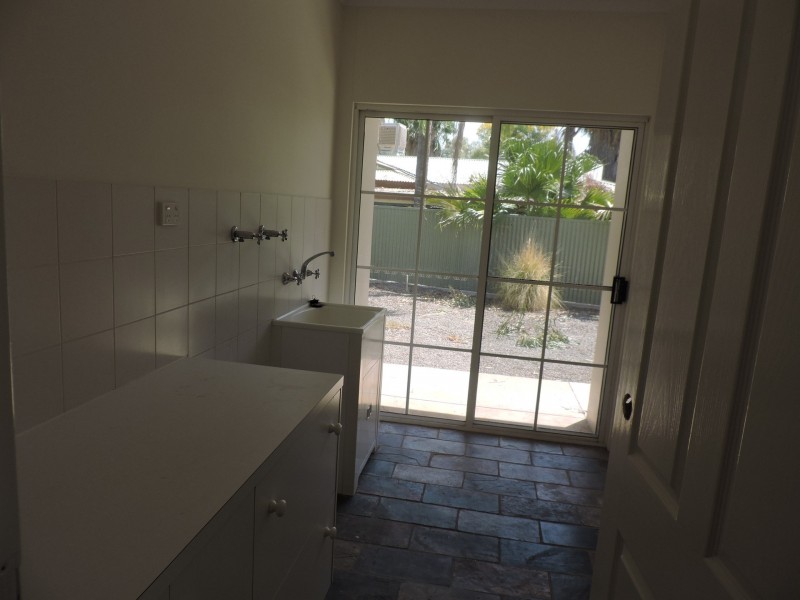 5 Cromwell Drive, Desert Springs NT 0870