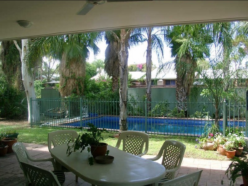 5 Cromwell Drive, Desert Springs NT 0870