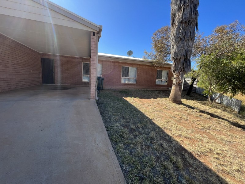 2/4 Baker Court, Larapinta NT 0875