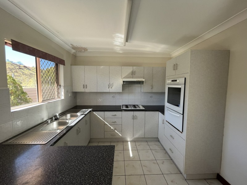 2/4 Baker Court, Larapinta NT 0875