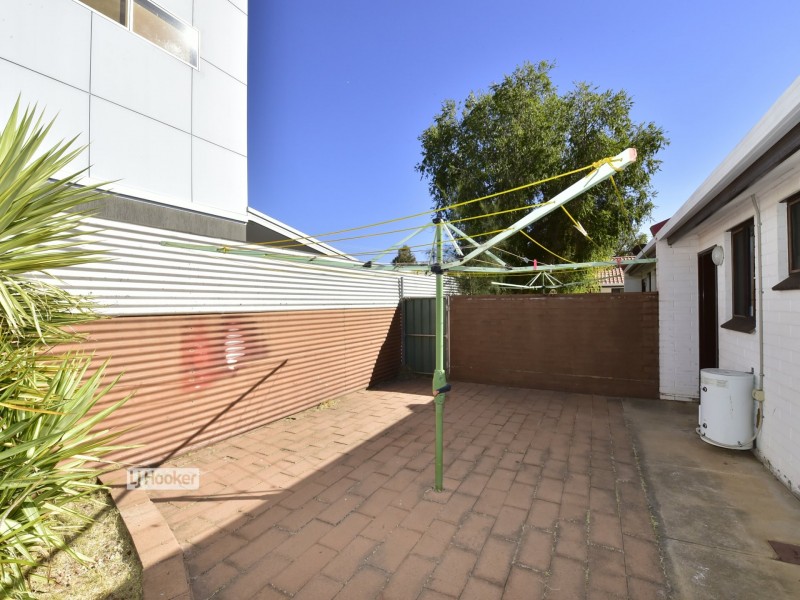 8/4 Undoolya Road, East Side NT 0870
