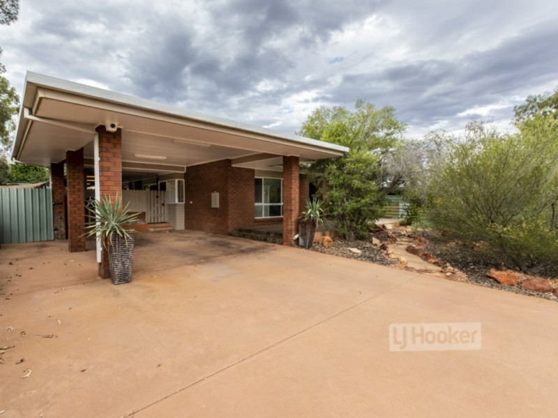 12 Battarbee Street, Araluen NT 0870