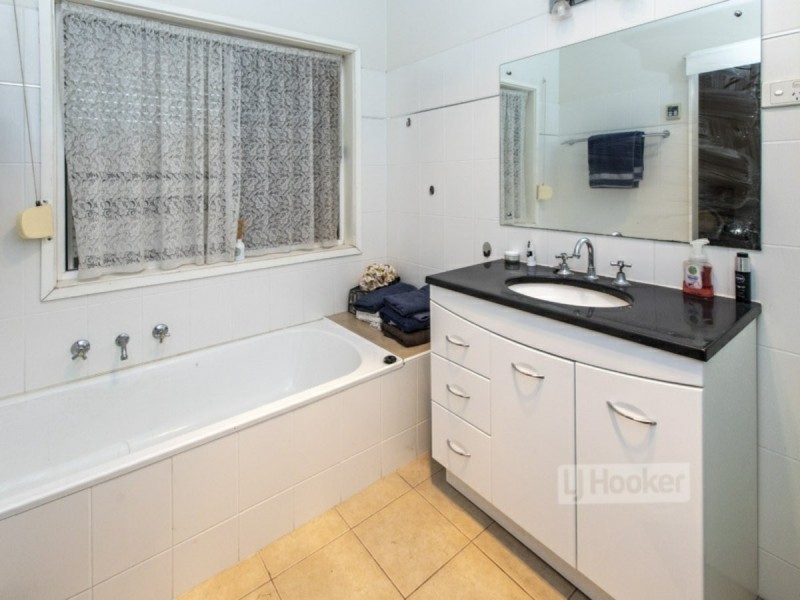 12 Battarbee Street, Araluen NT 0870