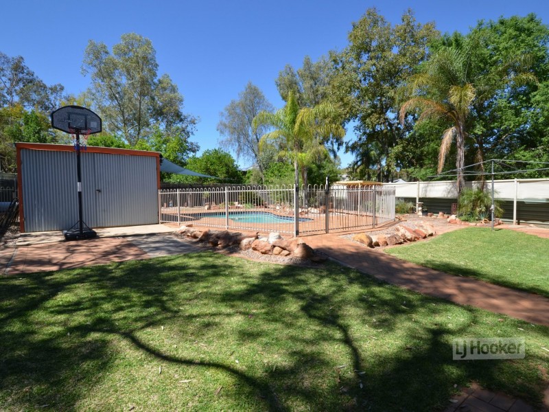 12 Battarbee Street, Araluen NT 0870