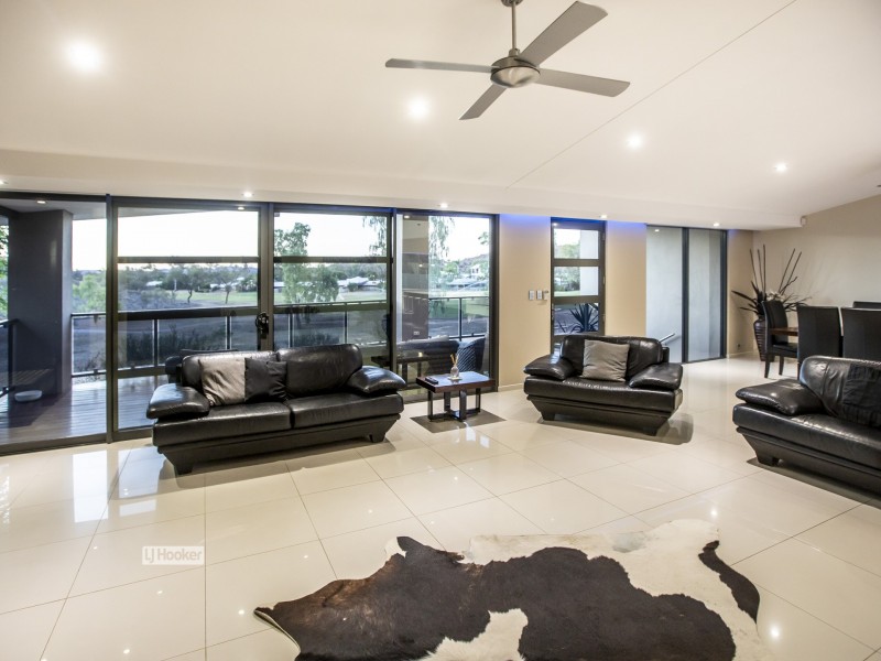 9 Range Crescent, Desert Springs NT 0870