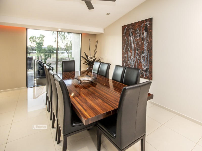 9 Range Crescent, Desert Springs NT 0870