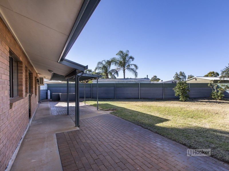 6 Laver Court, Sadadeen NT 0870