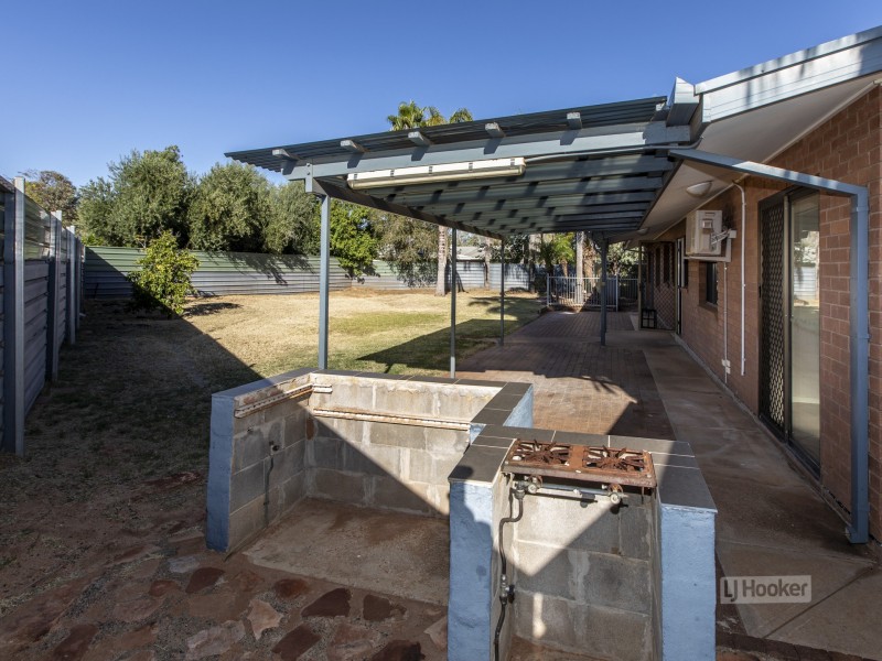 6 Laver Court, Sadadeen NT 0870