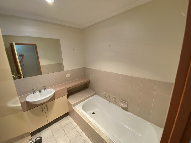 14/6 Caterpillar Court, Desert Springs NT 0870