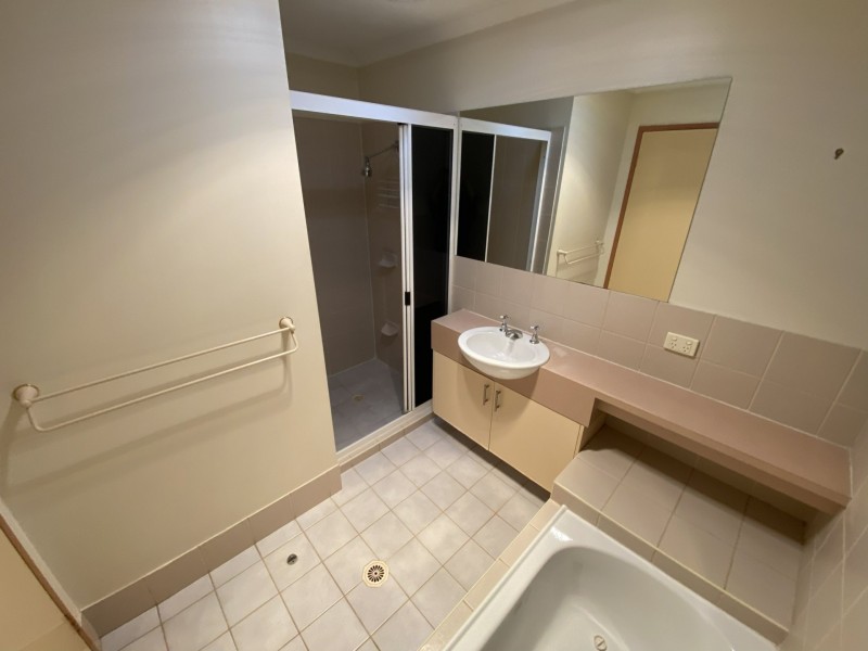 14/6 Caterpillar Court, Desert Springs NT 0870