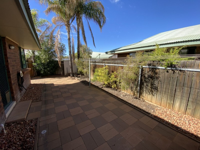 14/6 Caterpillar Court, Desert Springs NT 0870
