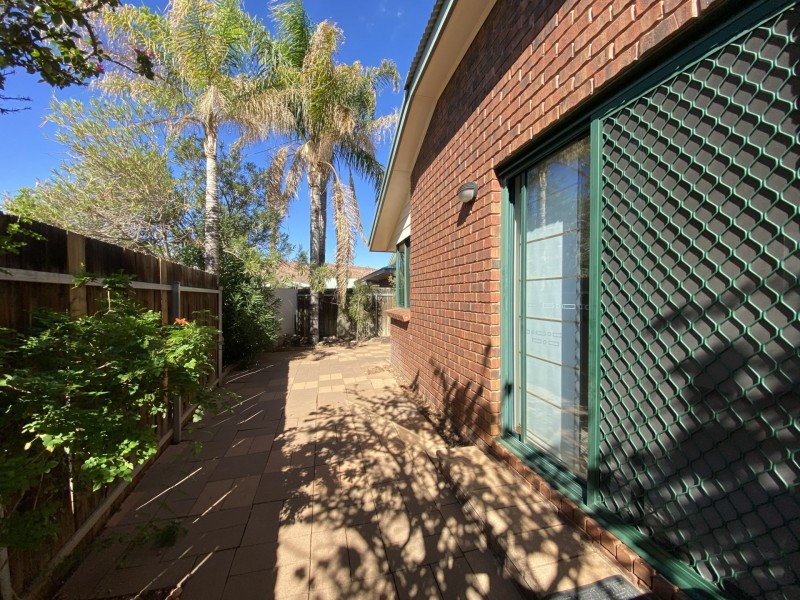 14/6 Caterpillar Court, Desert Springs NT 0870