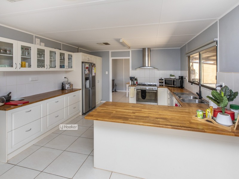 24 Grasstree Road, Connellan NT 0870