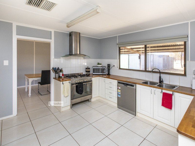 24 Grasstree Road, Connellan NT 0870