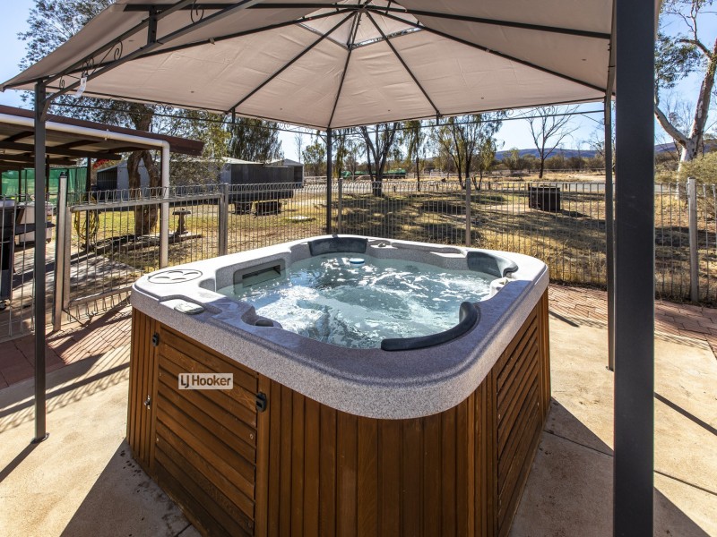 24 Grasstree Road, Connellan NT 0870