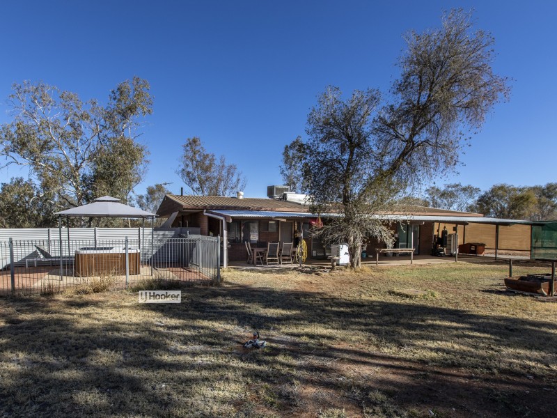 24 Grasstree Road, Connellan NT 0870