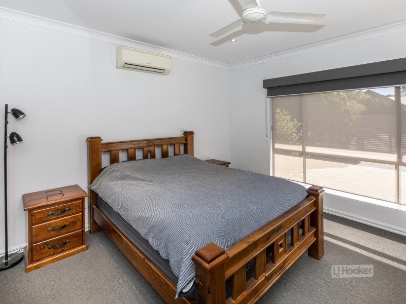90 Cromwell Drive, Desert Springs NT 0870