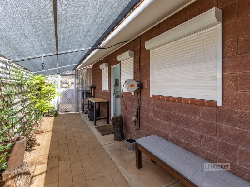 90 Cromwell Drive, Desert Springs NT 0870
