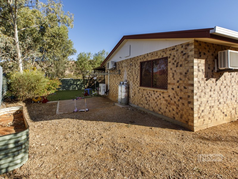 35 Latz Crescent, Larapinta NT 0875