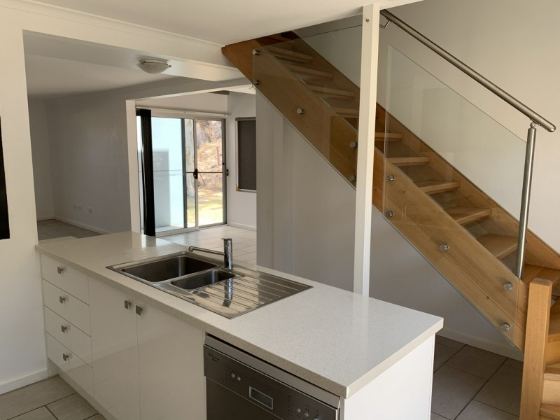 Unit 20/70 Palm Circuit, Ross NT 0870