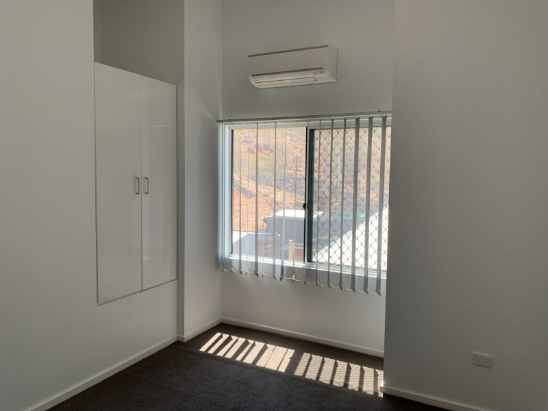 Unit 20/70 Palm Circuit, Ross NT 0870