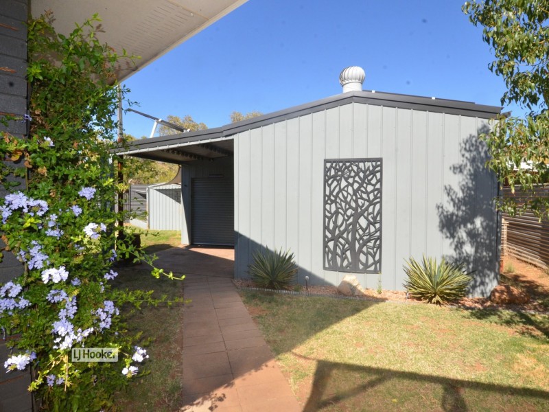 15 Grant Road, Larapinta NT 0875