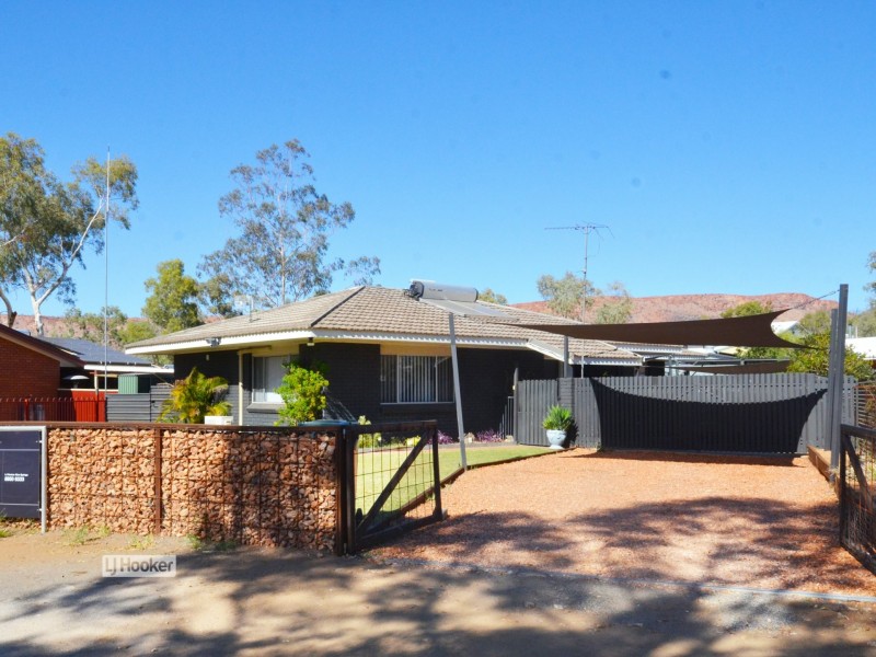 15 Grant Road, Larapinta NT 0870