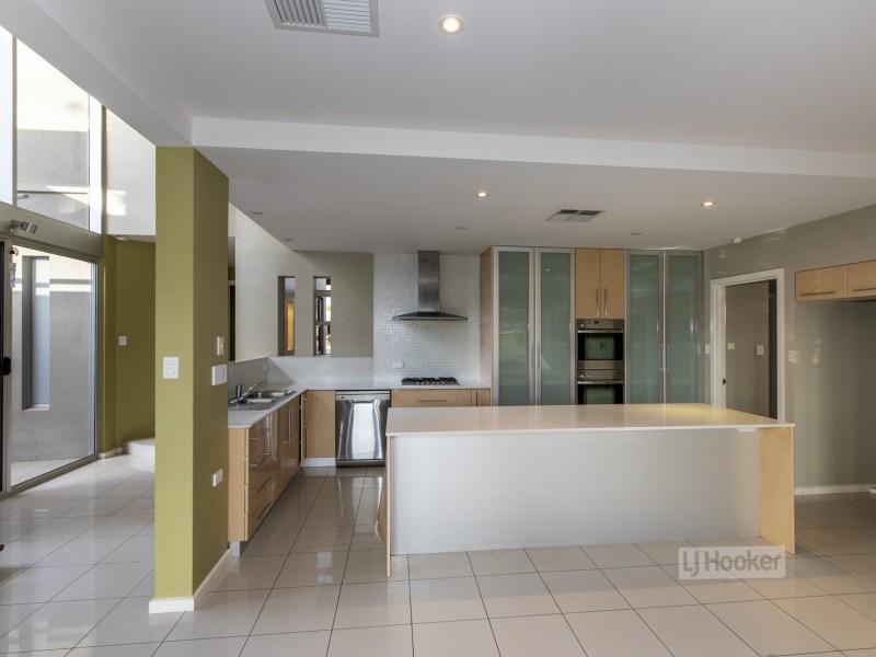 6 Coppock Court, Desert Springs NT 0870