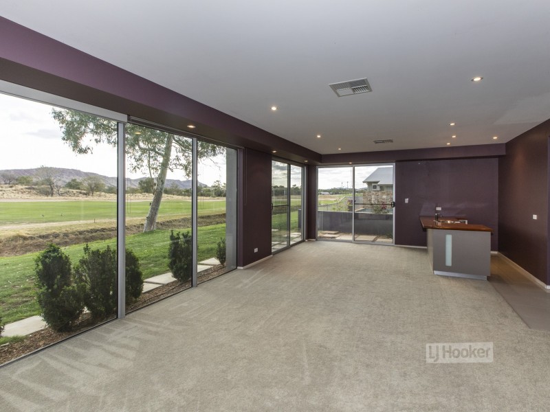 6 Coppock Court, Desert Springs NT 0870