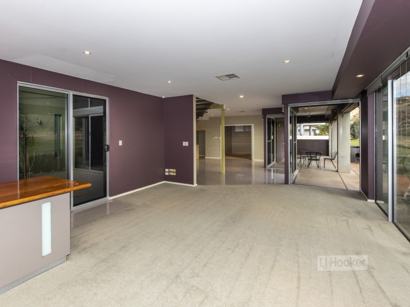 6 Coppock Court, Desert Springs NT 0870