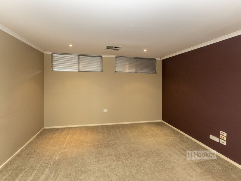 6 Coppock Court, Desert Springs NT 0870