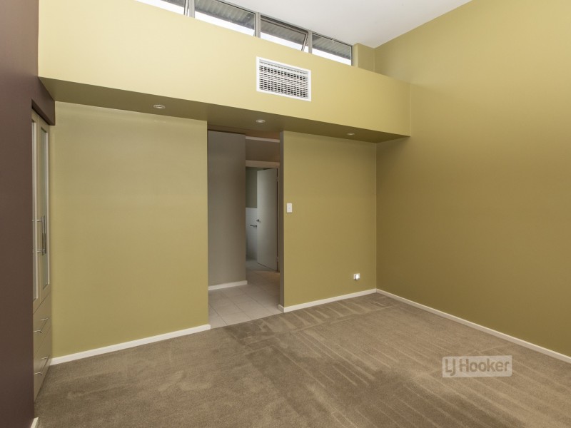 6 Coppock Court, Desert Springs NT 0870