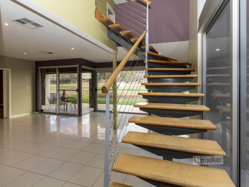 6 Coppock Court, Desert Springs NT 0870