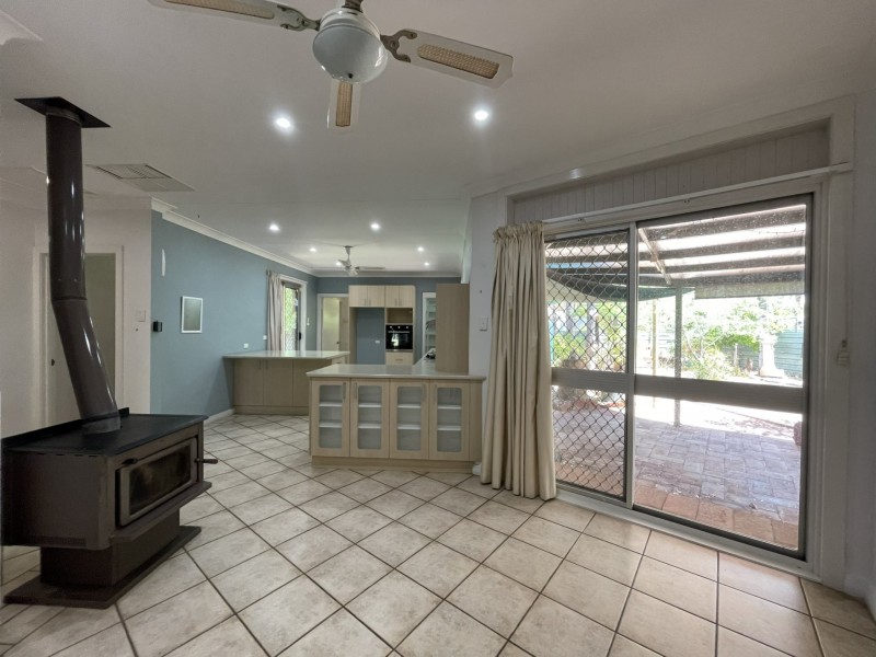 24 Purvis Crescent, Gillen NT 0870