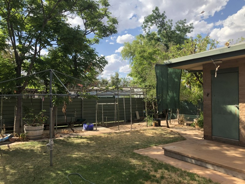 24 Purvis Crescent, Gillen NT 0870