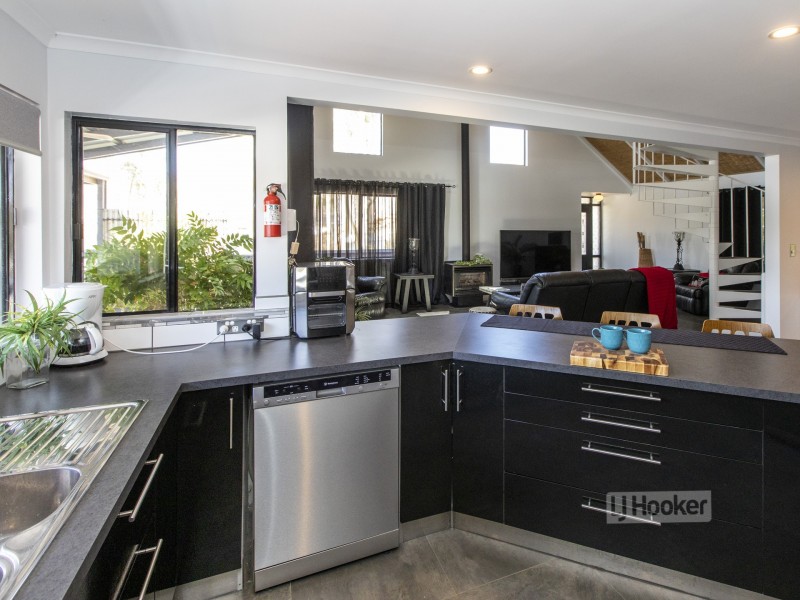 8 Karee Court, Larapinta NT 0875