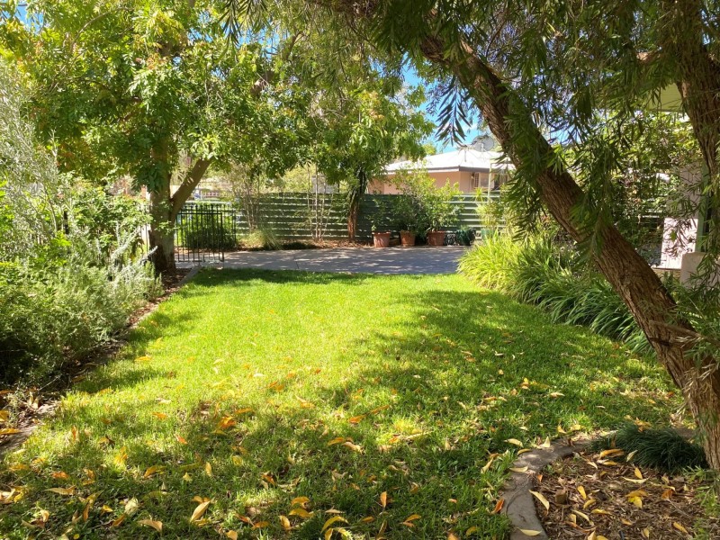 11 Newland Street, Gillen NT 0870