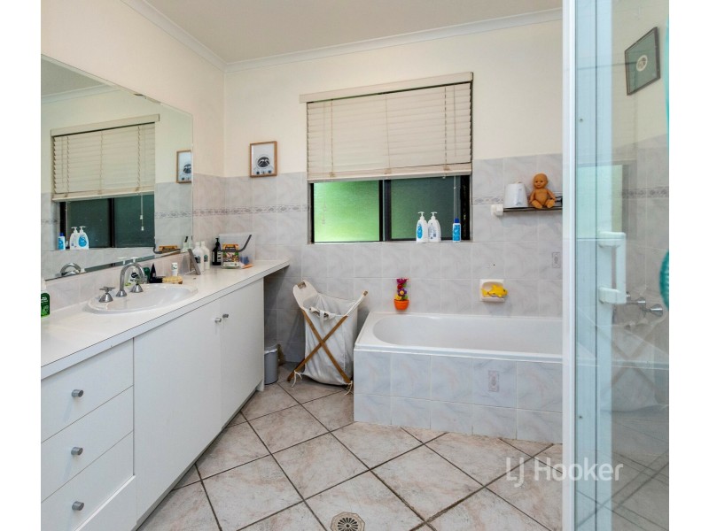 7 The Fairway, Desert Springs NT 0870