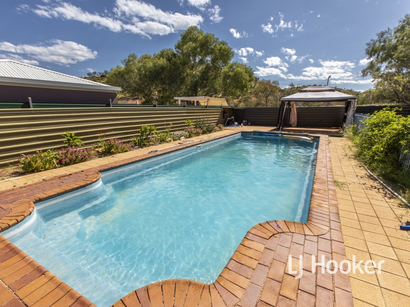 82 Hillside Gardens, Desert Springs NT 0870