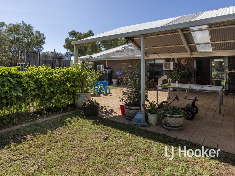 82 Hillside Gardens, Desert Springs NT 0870