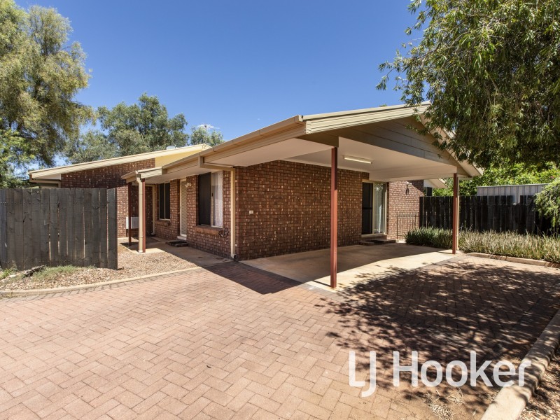 5/4 Caterpillar Court, Desert Springs NT 0870